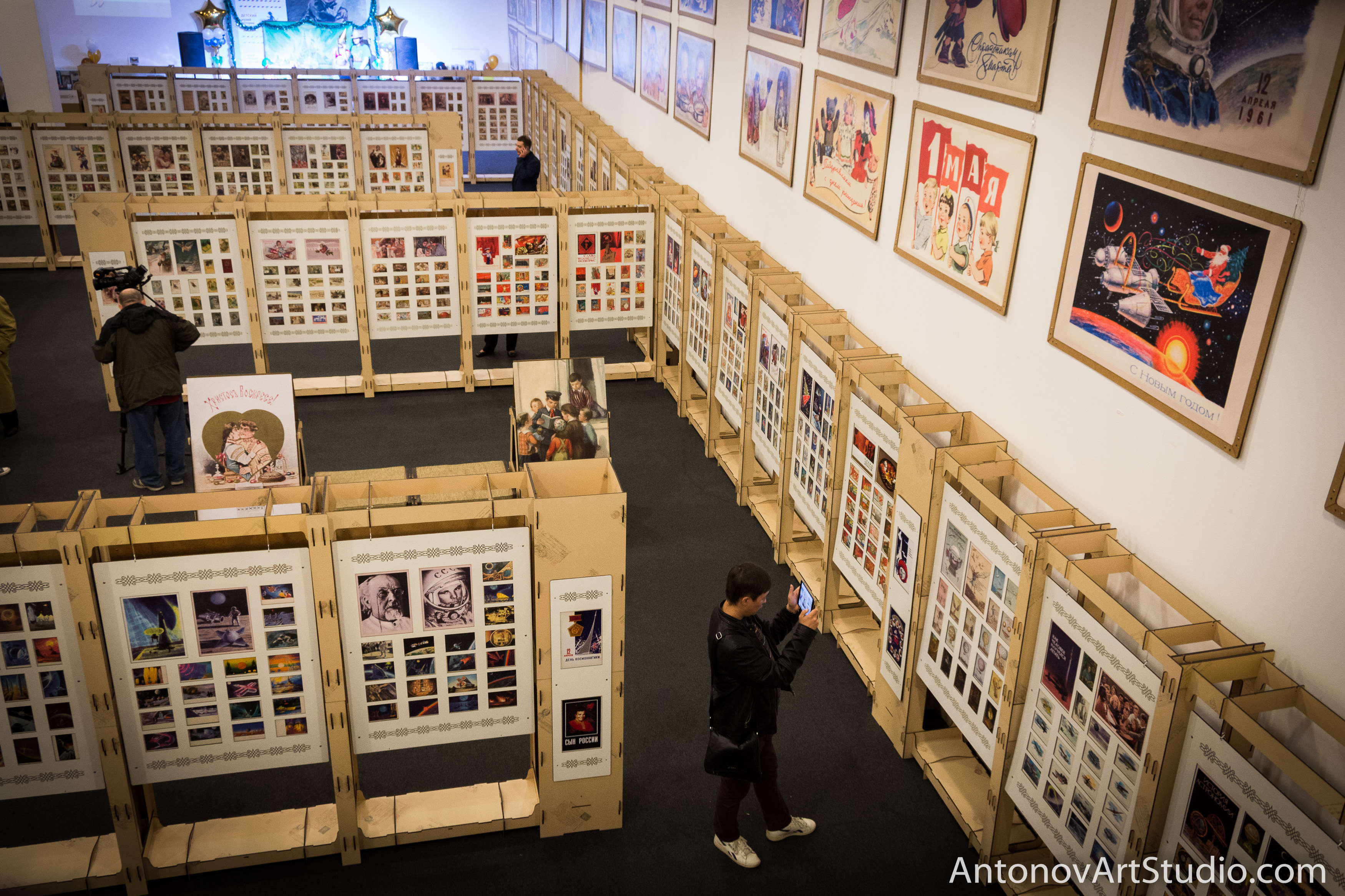 Самая большая выставка открыток в России открылась в Центральном Доме Художника